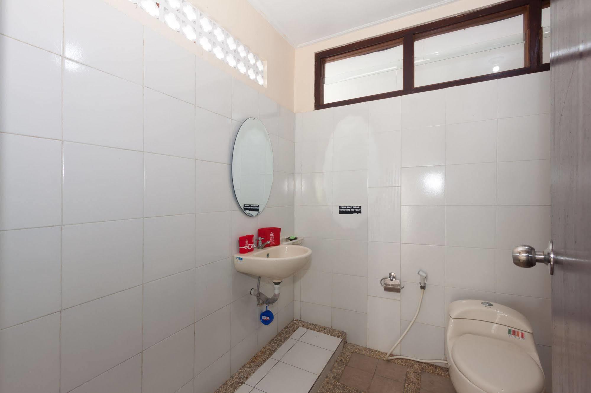 Zen Rooms Sanur Blanjong Sekawaru Luaran gambar
