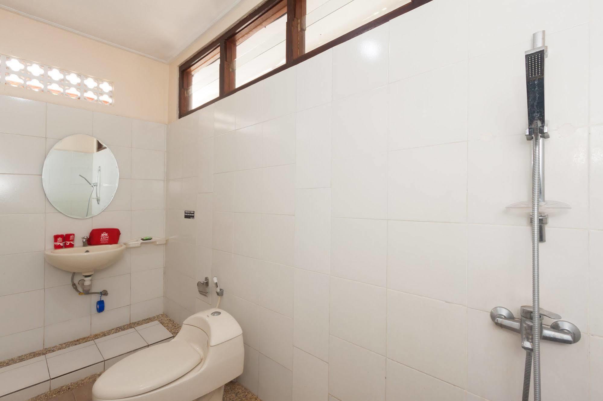 Zen Rooms Sanur Blanjong Sekawaru Luaran gambar